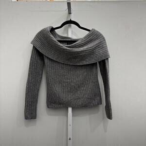 Banana Republic Women's Gray Off-Shoulder Ribbed Sweater
